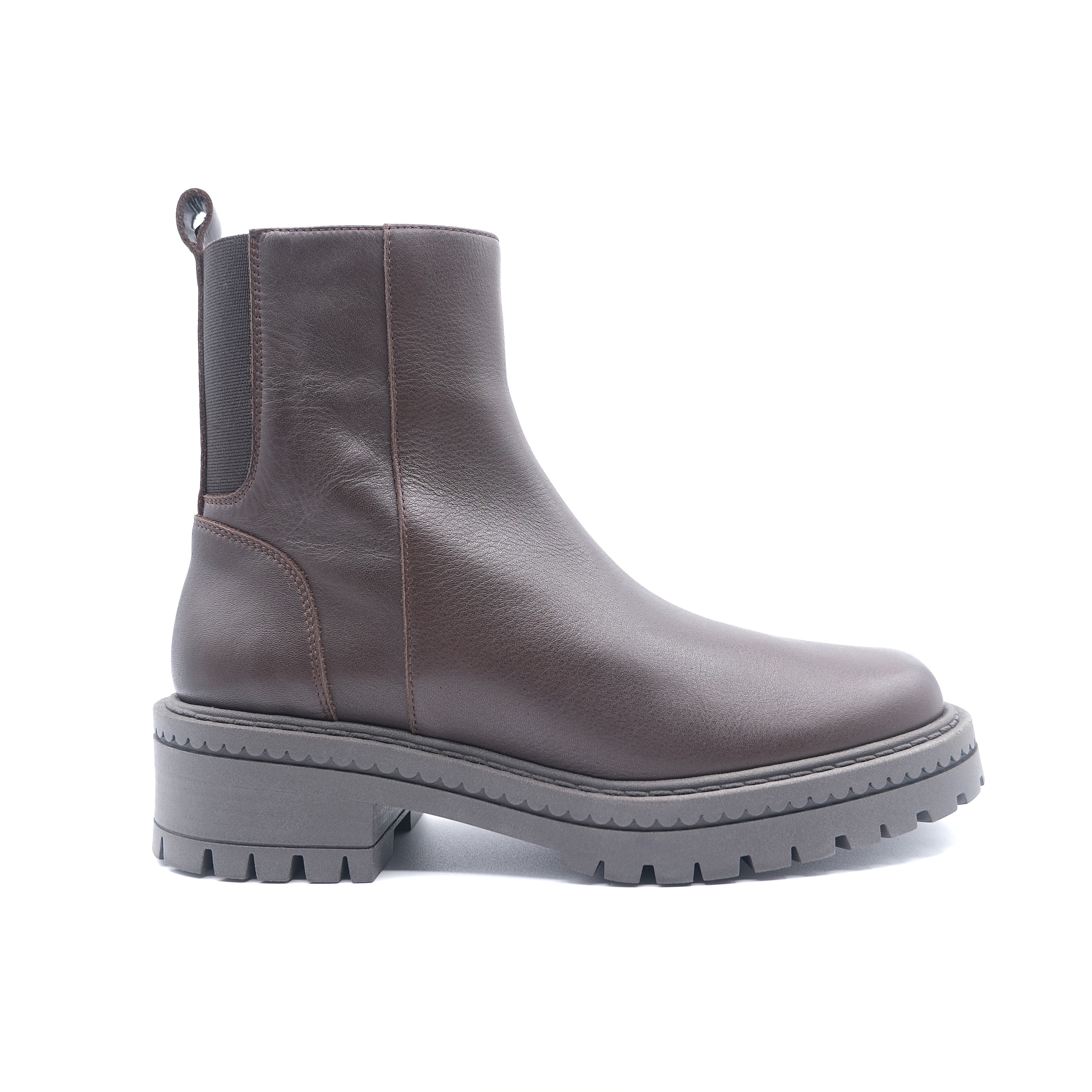 KAMI_ChelseaBoots_Brown_ec16e26e-849f-4012-bb04-ddcf427f8d51.jpg