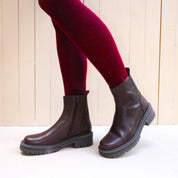 The 9-5-9 Chelsea Boot Brown Leather